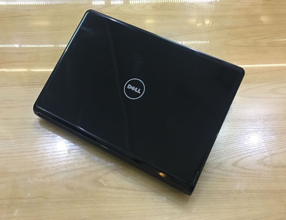 Laptop Dell Inspiron 1464.jpg